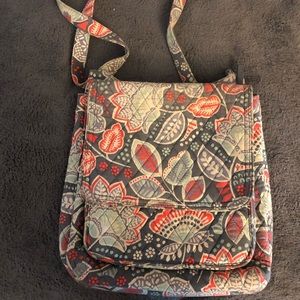Vera Bradley crossover bag